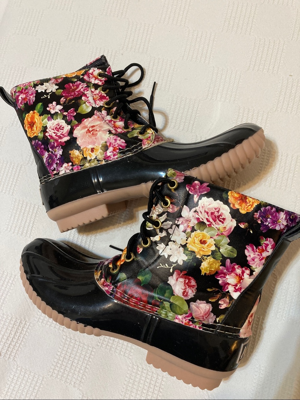 Avanti Black Floral Lace-Up Duck Boots - Women Size 7 - Picture 5 of 10